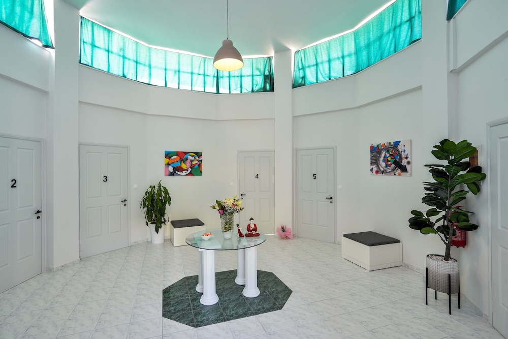 

Trieste - Soúda - Loucerna Suites Chania