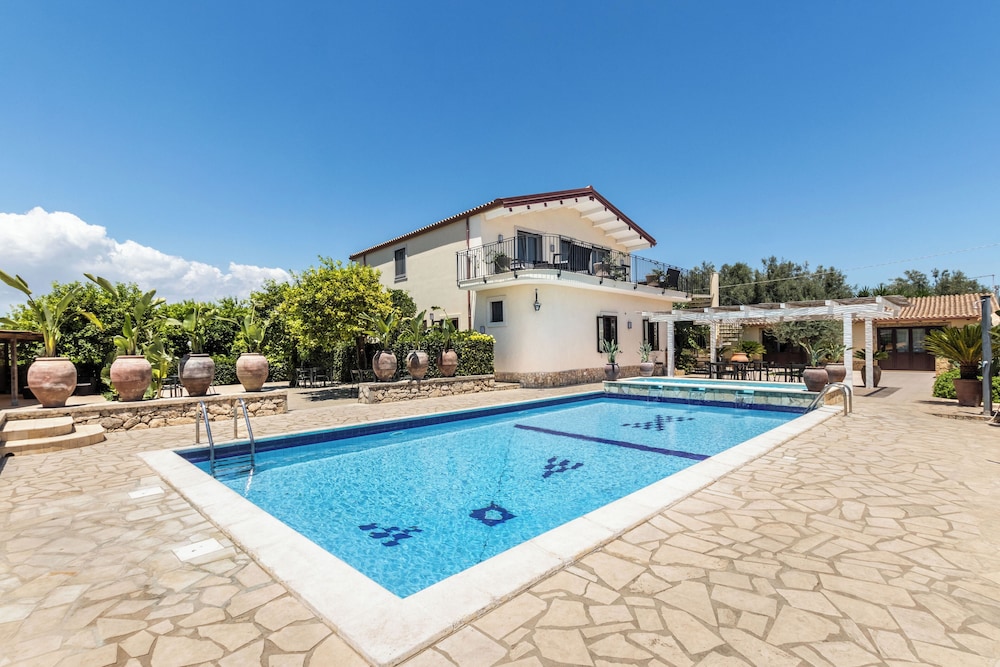 

Milano - Noto Marina - Villa Felicia