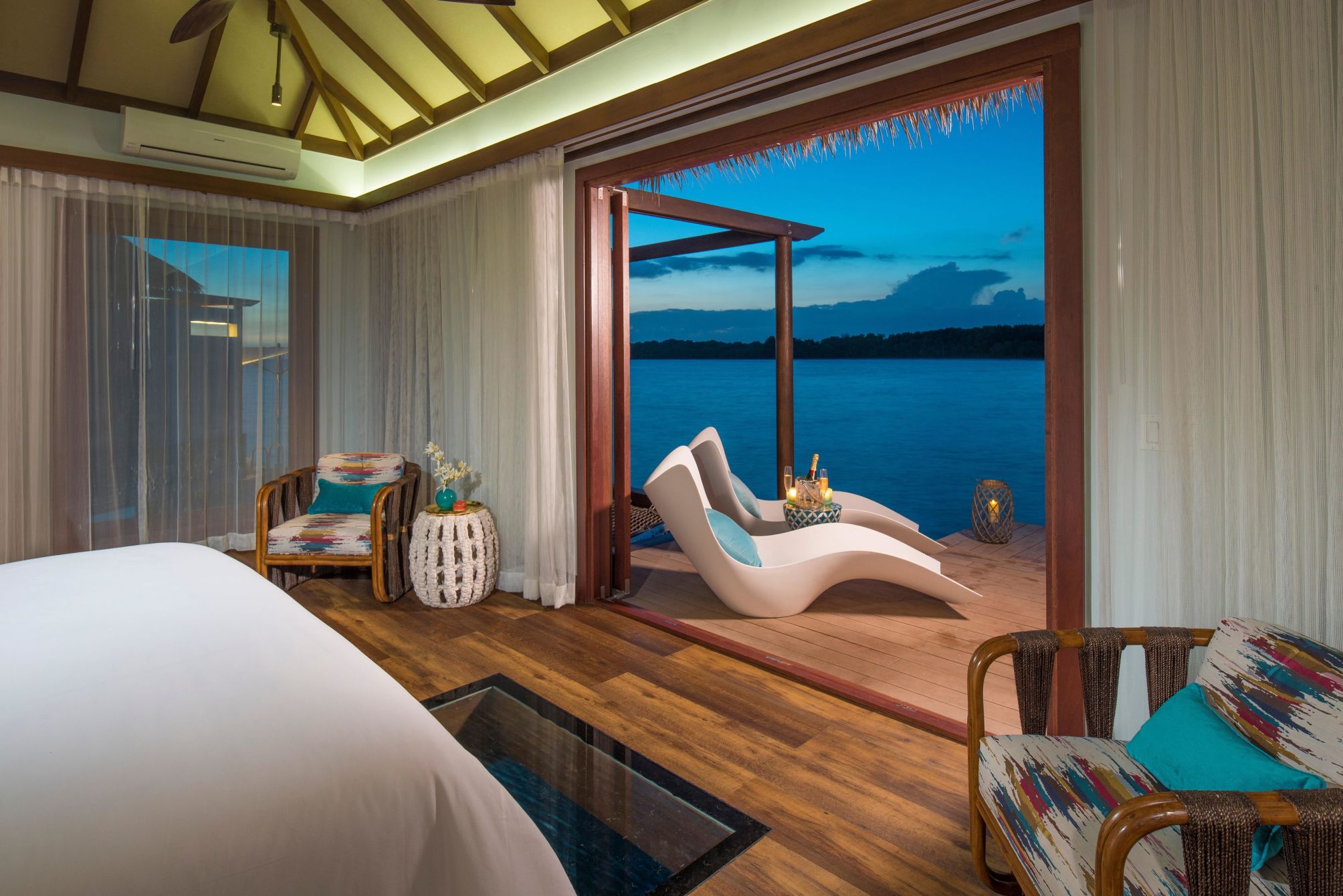 

Roma - Whitehouse - Sandals South Coast