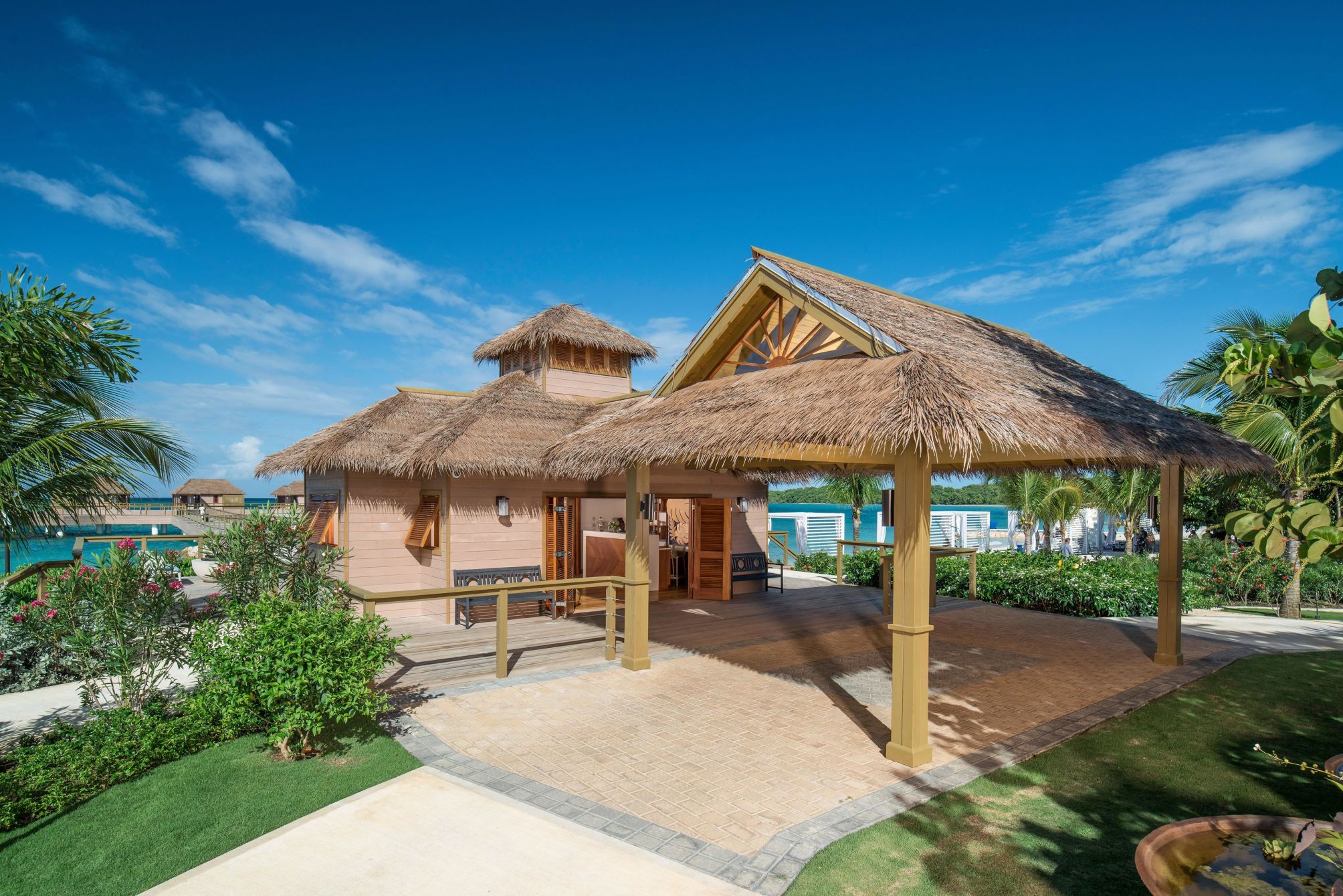 

Bologna - Whitehouse - Sandals South Coast
