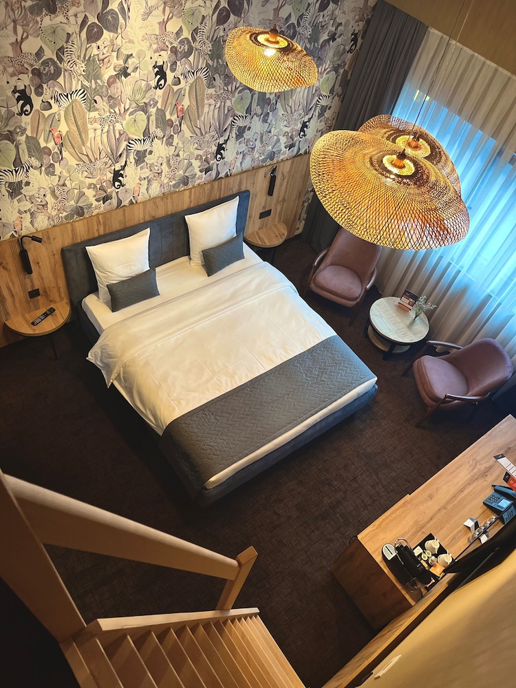 

Napoli - Profondeville - Hotel Le 830 Namur