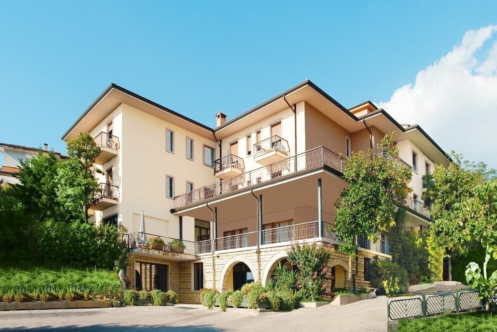 

Bari - Lago di Garda, Laghi Italia - Residenza Panorama