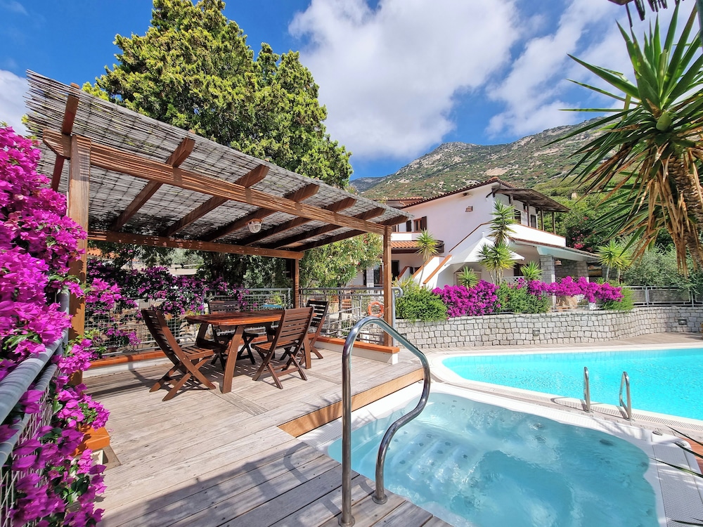 

Bari - Marina di Campo - Eco Hotel Montemerlo