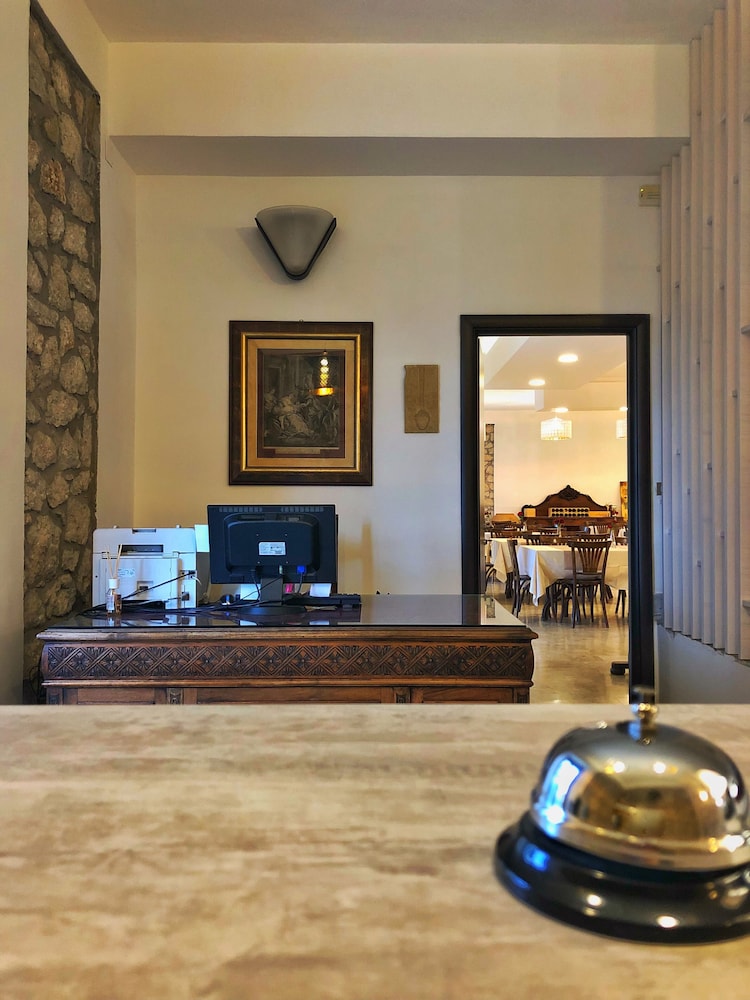 

Roma - Lioni - Hotel Colucci