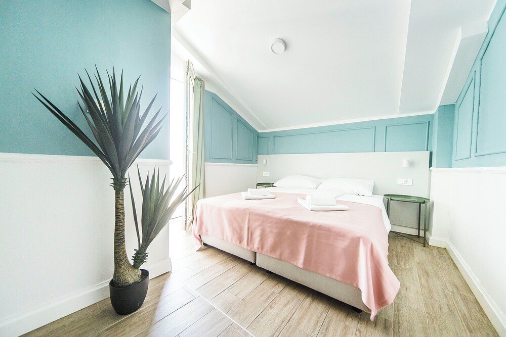 

Napoli - Pag - Hotel Plaza