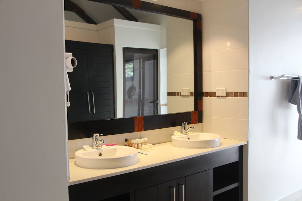 

Milano - Lautoka - Landers Bay Resort & Spa Fiji - Adults Only
