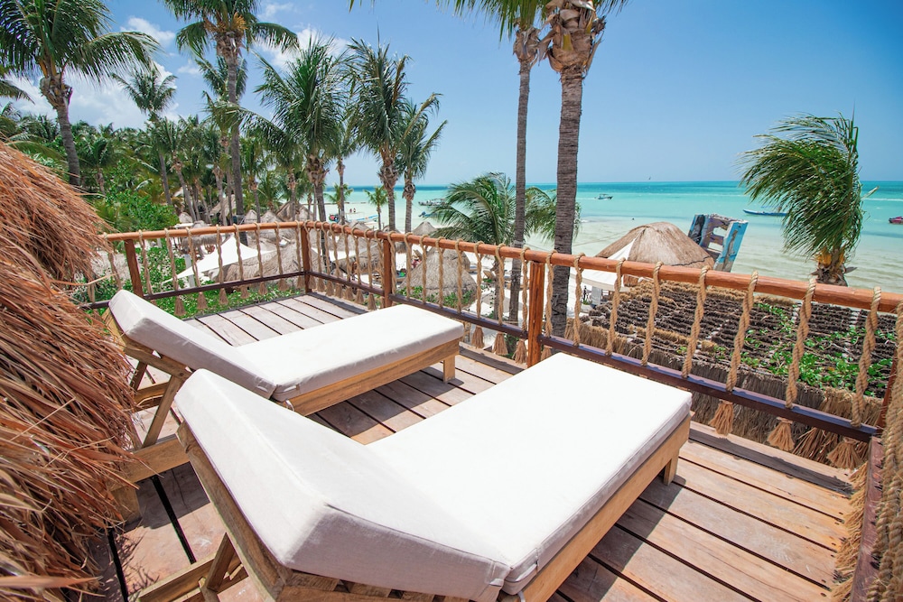 

Bologna - Isla Holbox - Amaite Beach Hotel