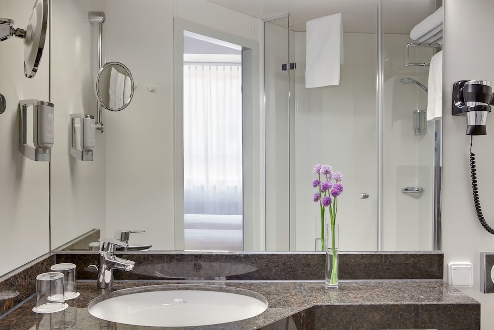 

Milano - Friedberg - Rugs Hotel Augsburg City