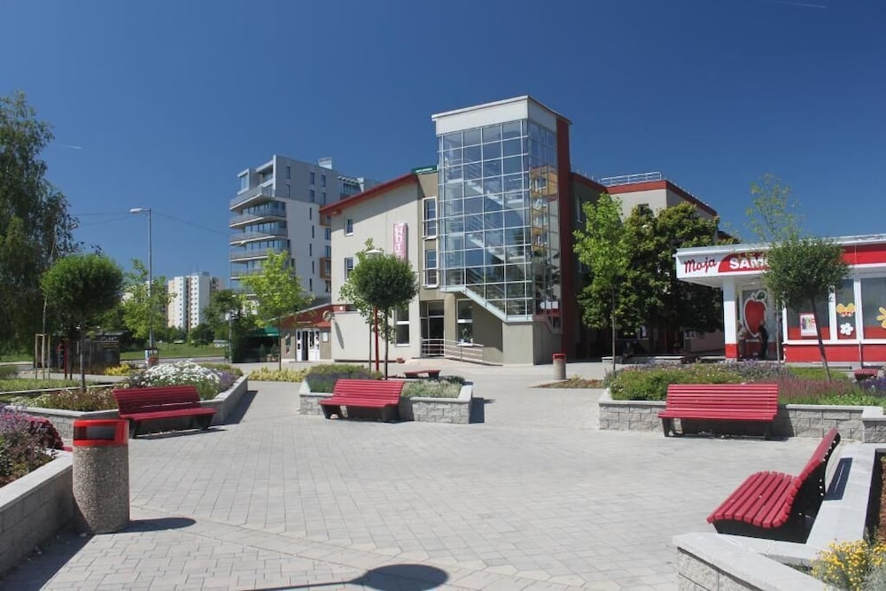 

Milano - Bratislava - Hotel Dominika