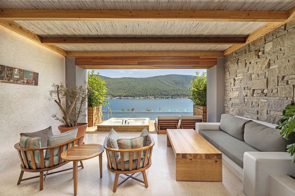 

Roma - Güvercinlik - Titanic Luxury Collection Bodrum