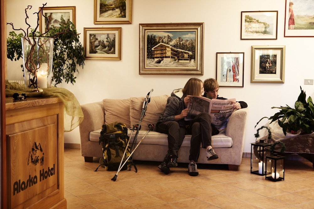 

Roma - Commezzadura - Hotel Alaska
