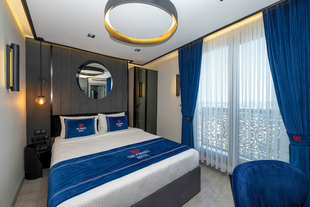 

Torino - Istanbul, New Airport - The Private Airport Hotel