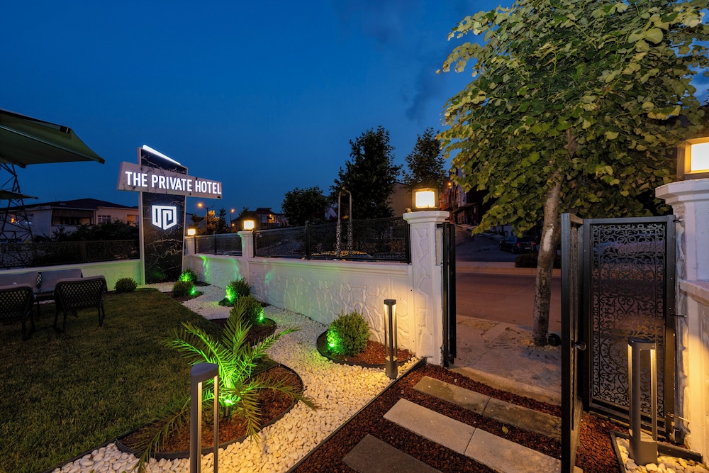 

Verona - Istanbul, New Airport - The Private Airport Hotel
