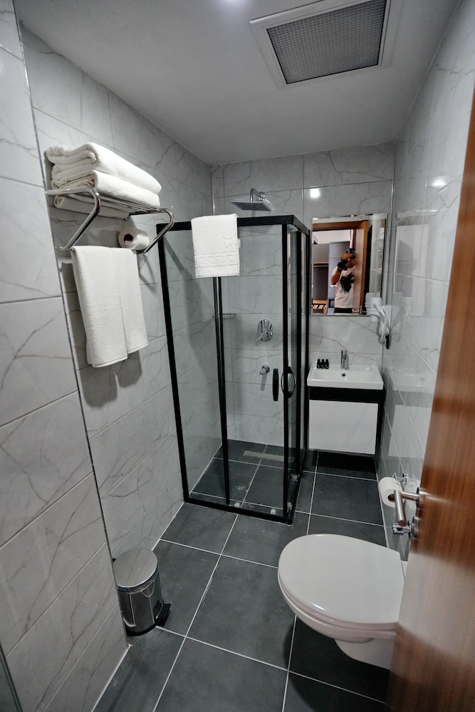 

Milano - Istanbul, New Airport - Shelton Airport Hotel