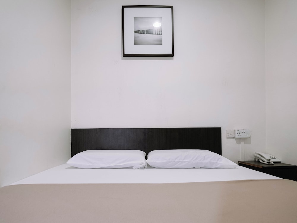 

Torino - Singapore - Amrise Hotel