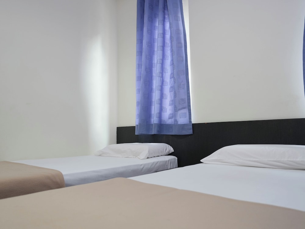 

Roma - Singapore - Amrise Hotel