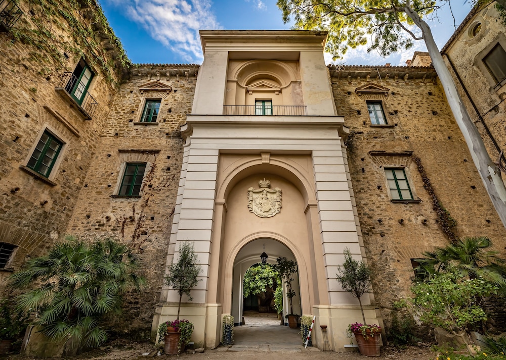 

Verona - Santa Maria di Castellabate - Palazzo Belmonte