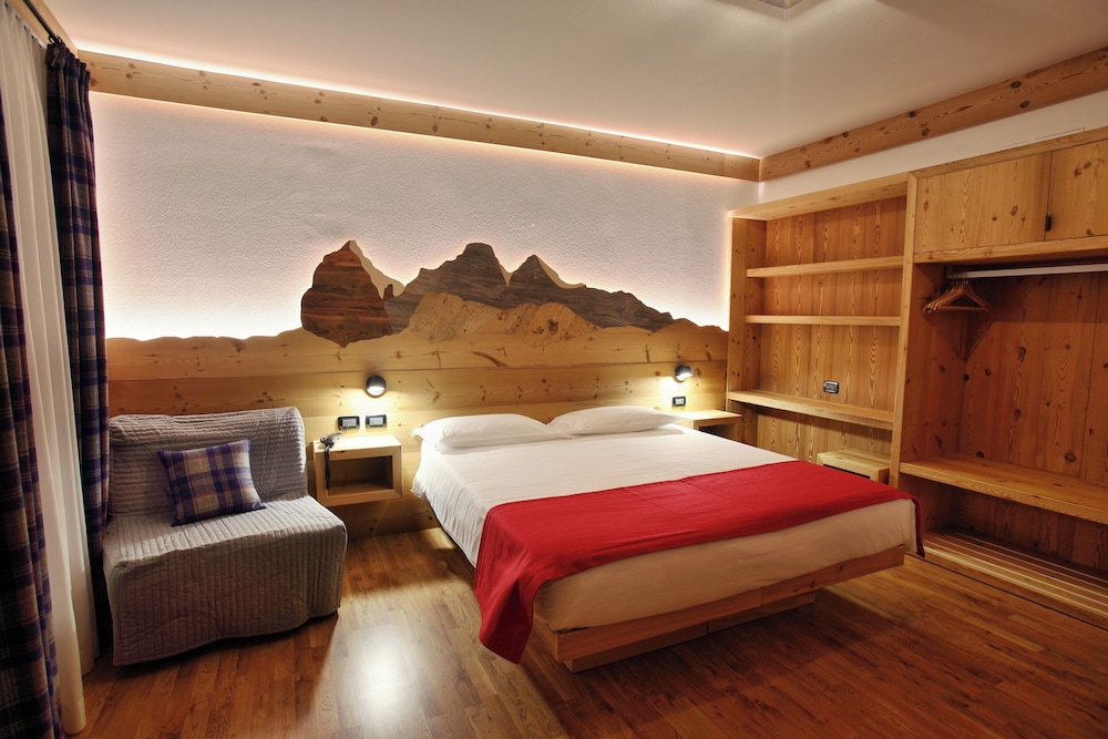 

Napoli - Cortina d'Ampezzo - Hotel Des Alpes