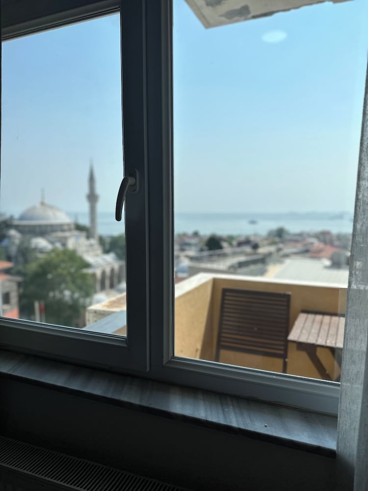 

Roma - Beyoğlu - Divas Silver Hotel