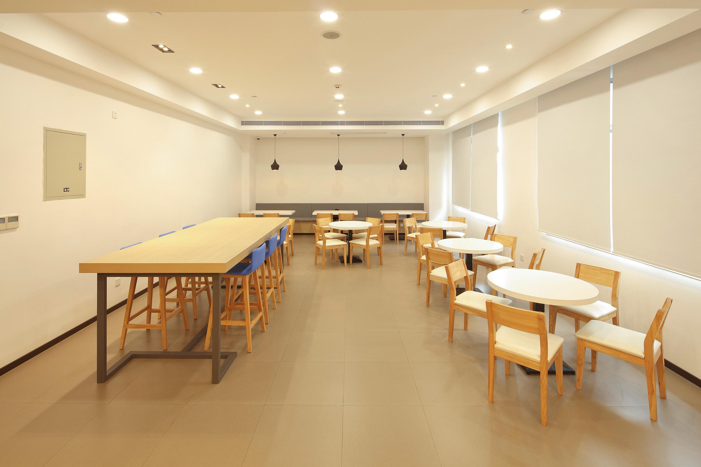 

Milano - Shanghai - Hanting Hotel Shanghai Hongqiao National Exhi