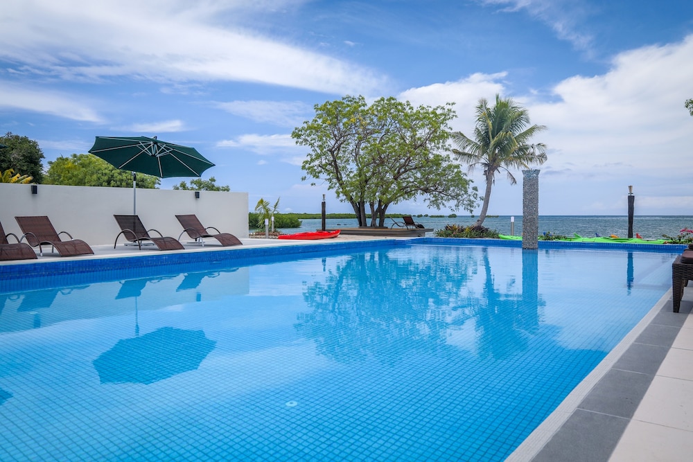 

Verona - Lautoka - Landers Bay Resort & Spa Fiji - Adults Only
