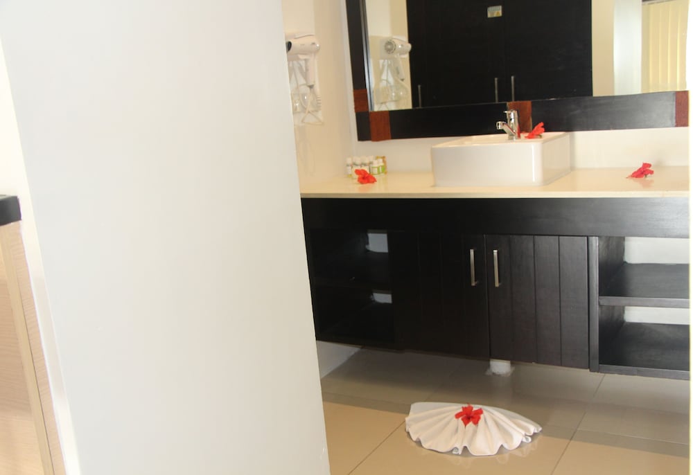 

Milano - Lautoka - Landers Bay Resort & Spa Fiji - Adults Only