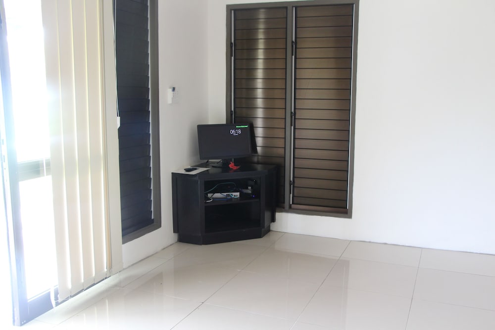 

Milano - Lautoka - Landers Bay Resort & Spa Fiji - Adults Only