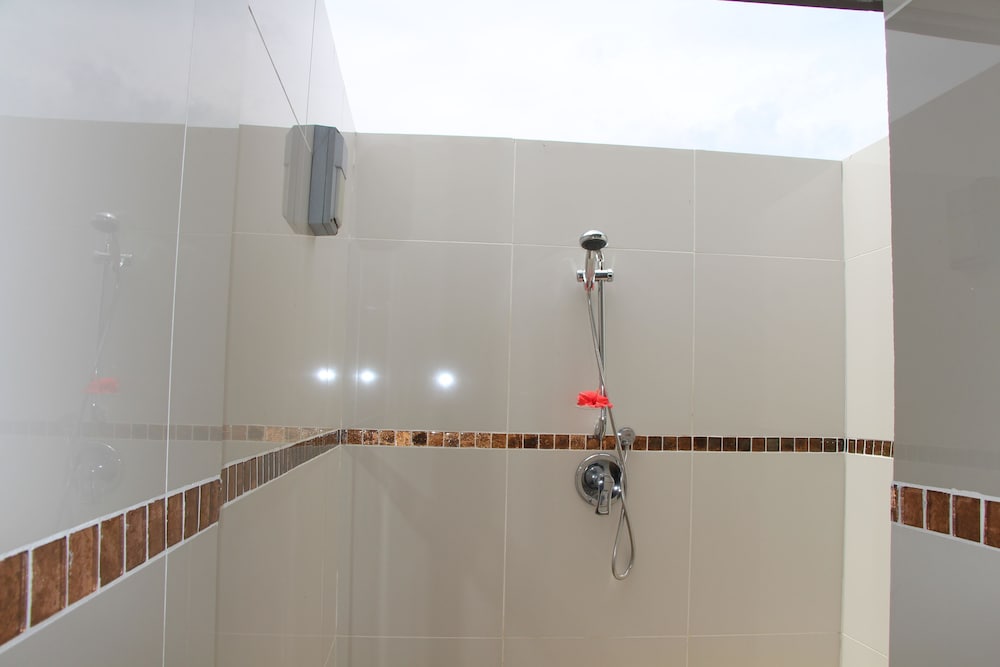

Roma - Lautoka - Landers Bay Resort & Spa Fiji - Adults Only