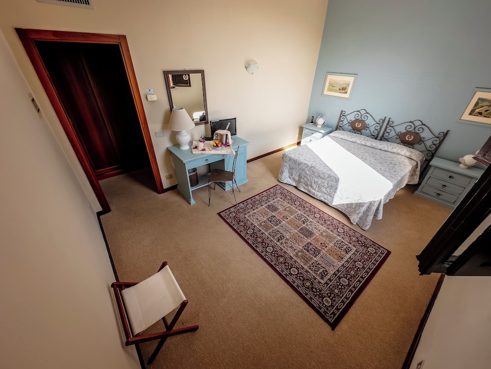 

Lamezia Terme - Procchio - Park Hotel Napoleone