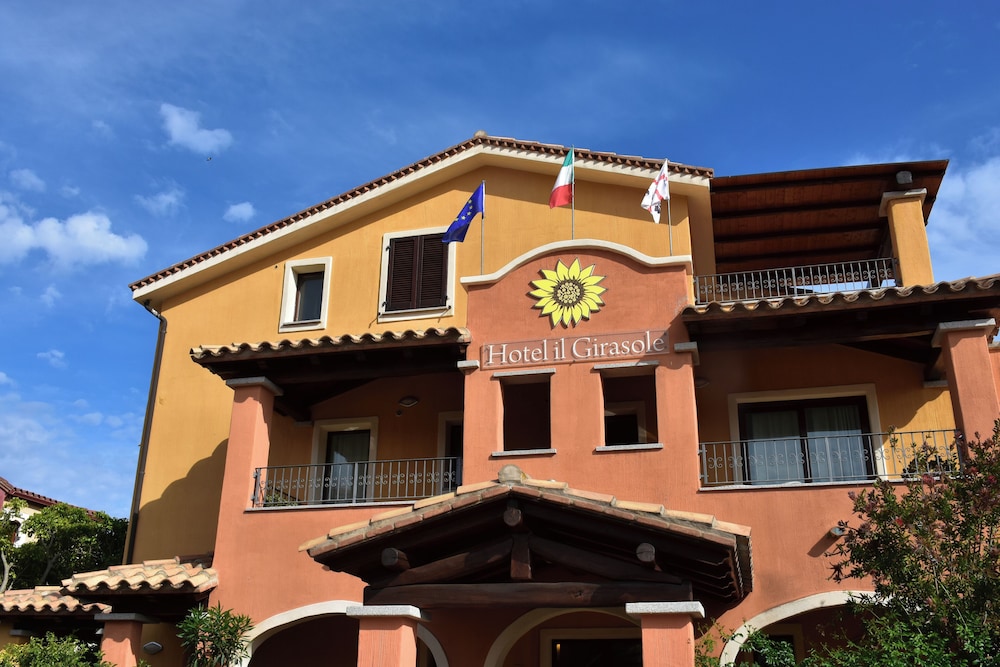 

Bari - Villasimius, Sardegna - Il Girasole Hotel