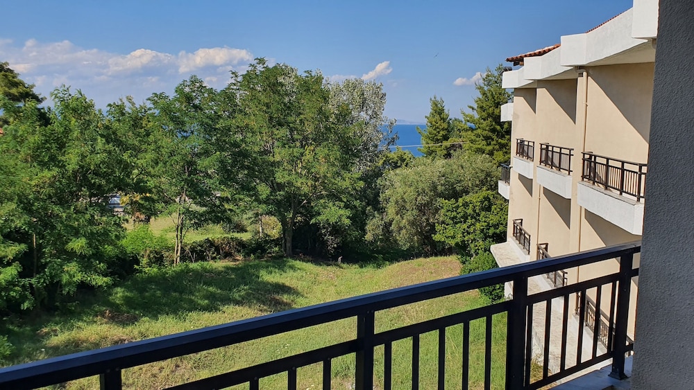 

Milano - Kassandria - Pashos Hotel