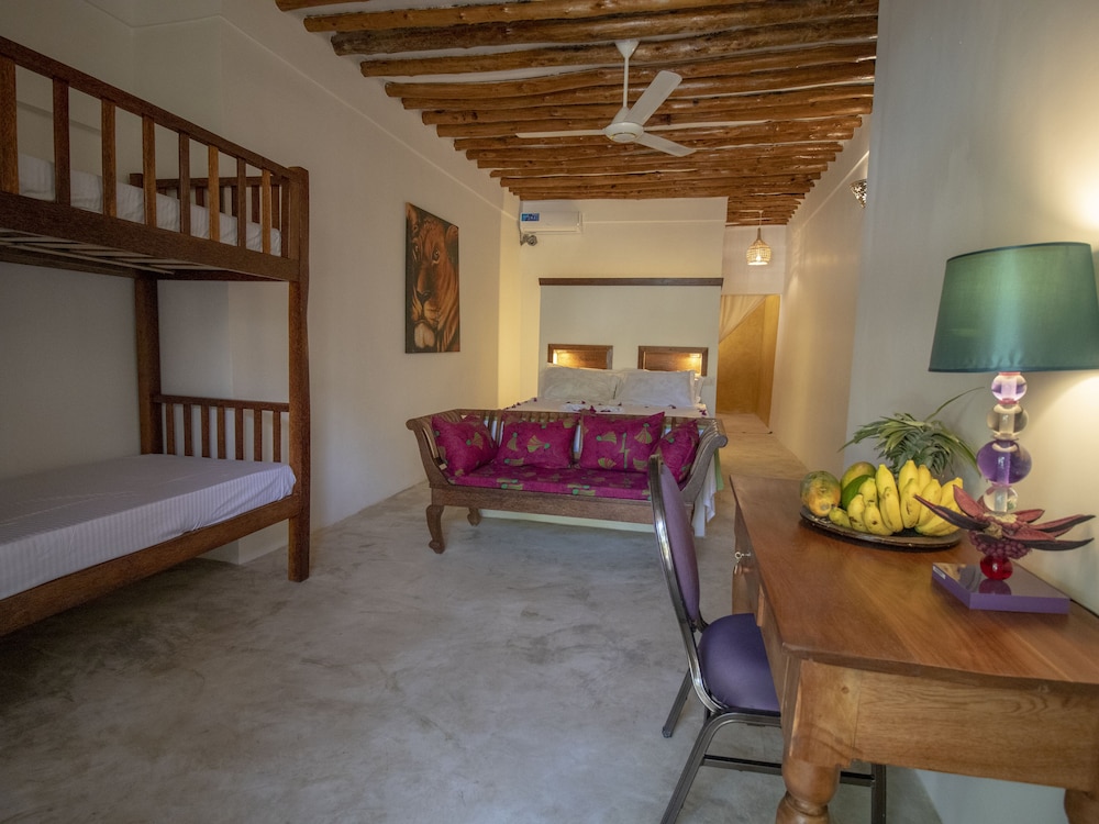 

Venezia - Dongwe - Tropical Boutique Hotel & Resto