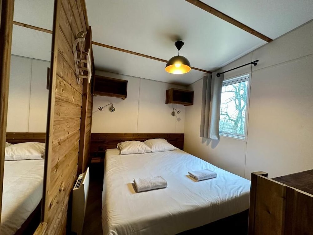 

Pisa - Marne-La-Vallee - Camping Le Parc de Paris