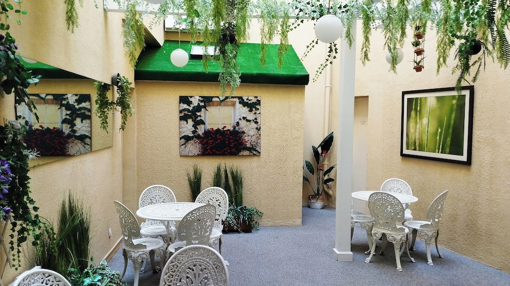 

Milano - Nanterre - Hotel Des Arts