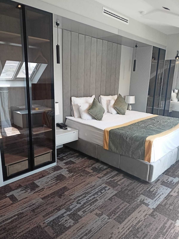 

Torino - Büyükçekmece - Livello Hotel