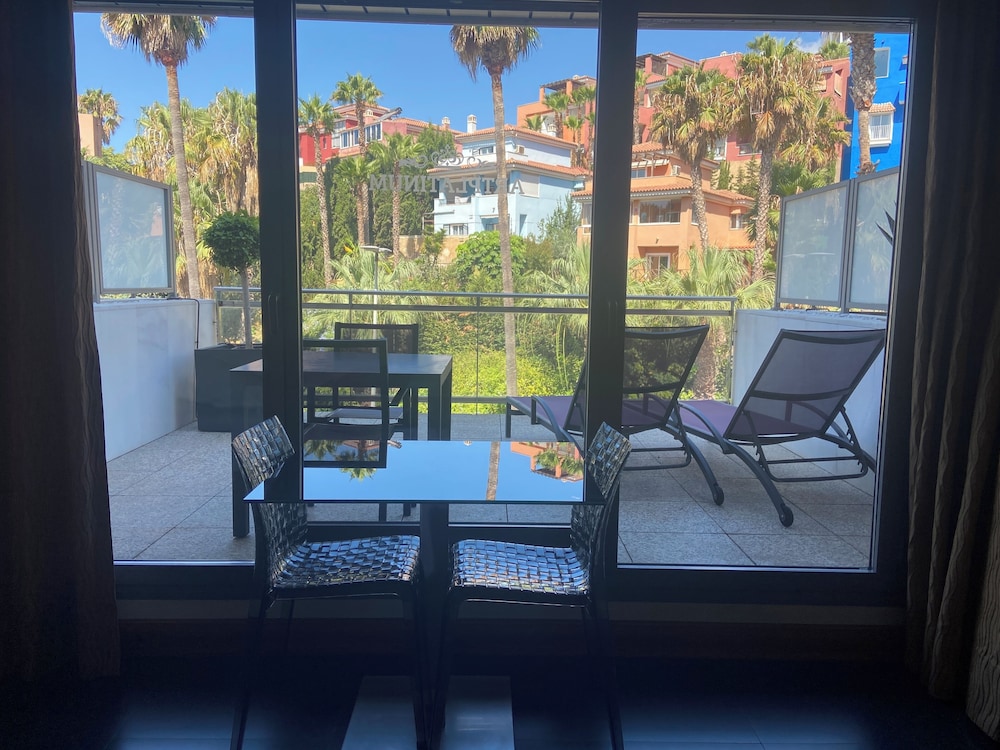 

Venezia - Fuengirola - ArtPlatinum SUITES&APARTMENTS