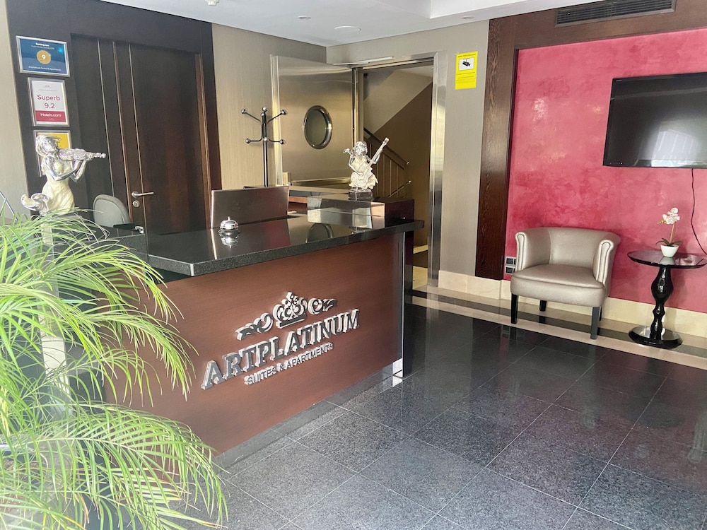 

Roma - Fuengirola - ArtPlatinum SUITES&APARTMENTS