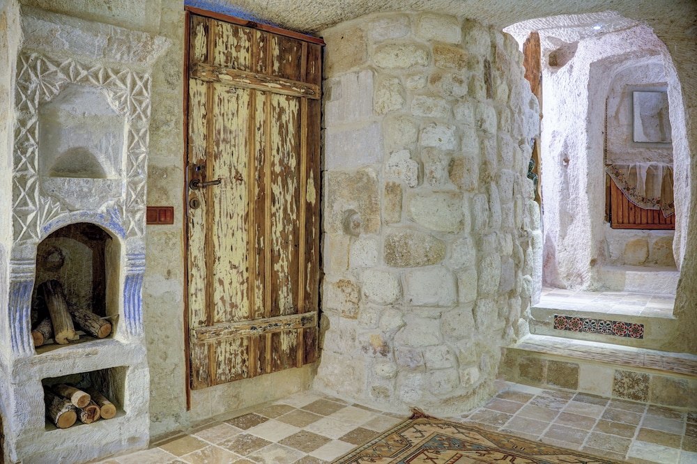 

Napoli - Ayvalı - Gibos Cave Hotel