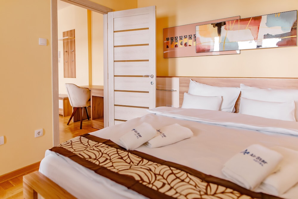 

Roma - Surčin - Air Star Hotel