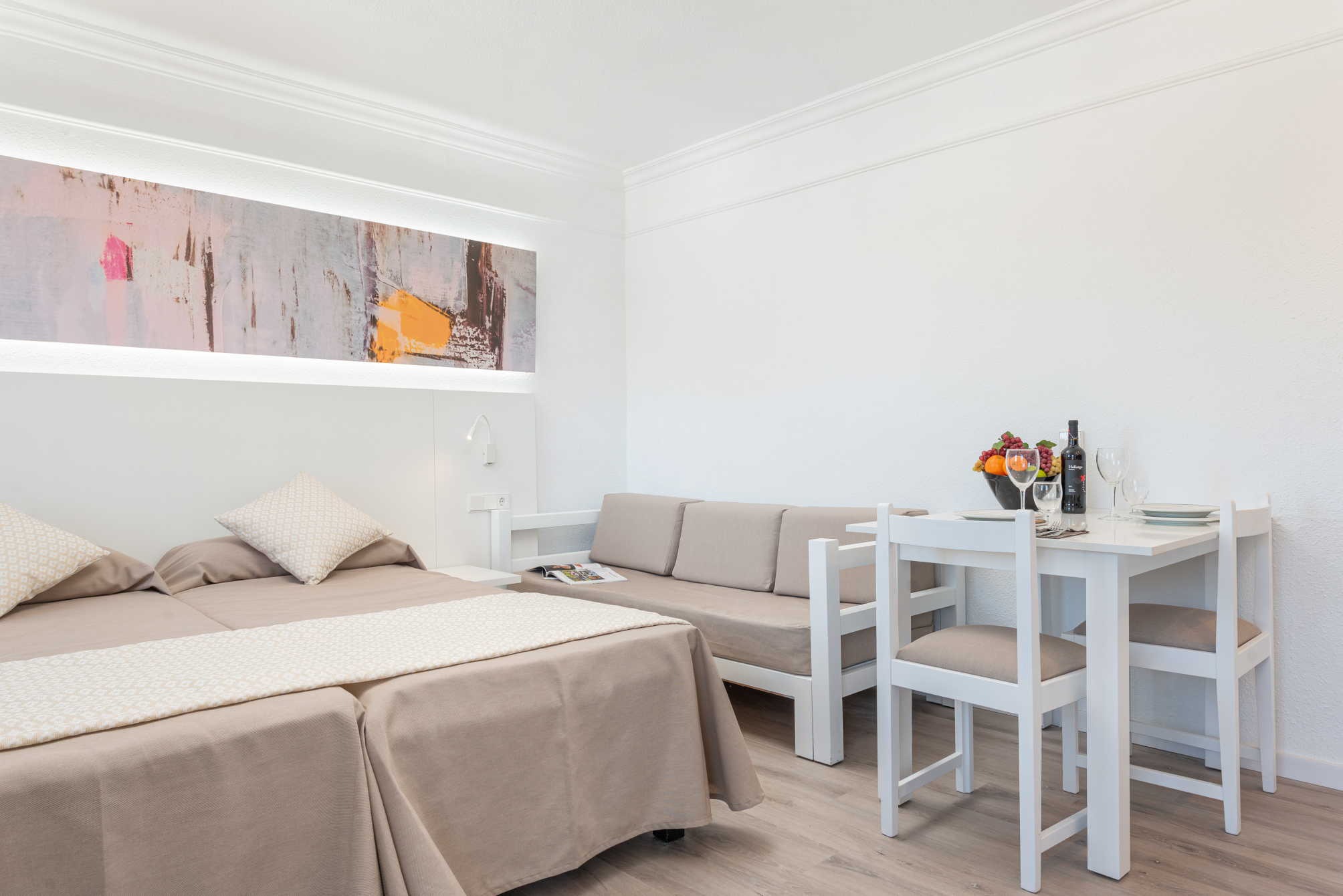

Verona - Puerto De Alcudia, Mallorca - Alcudia Beach Apartments