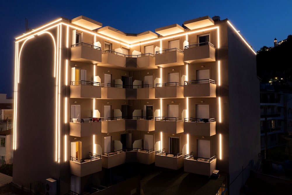 

Milano - Agios Kirikos - Palatino Hotel
