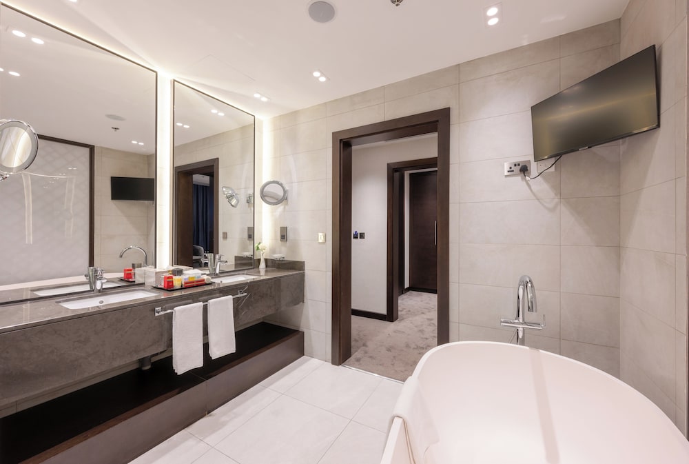 

Roma - Doha - Ramada Encore By Wyndham Doha