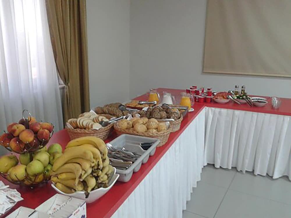 

Genova - Tirana - Hotel Green