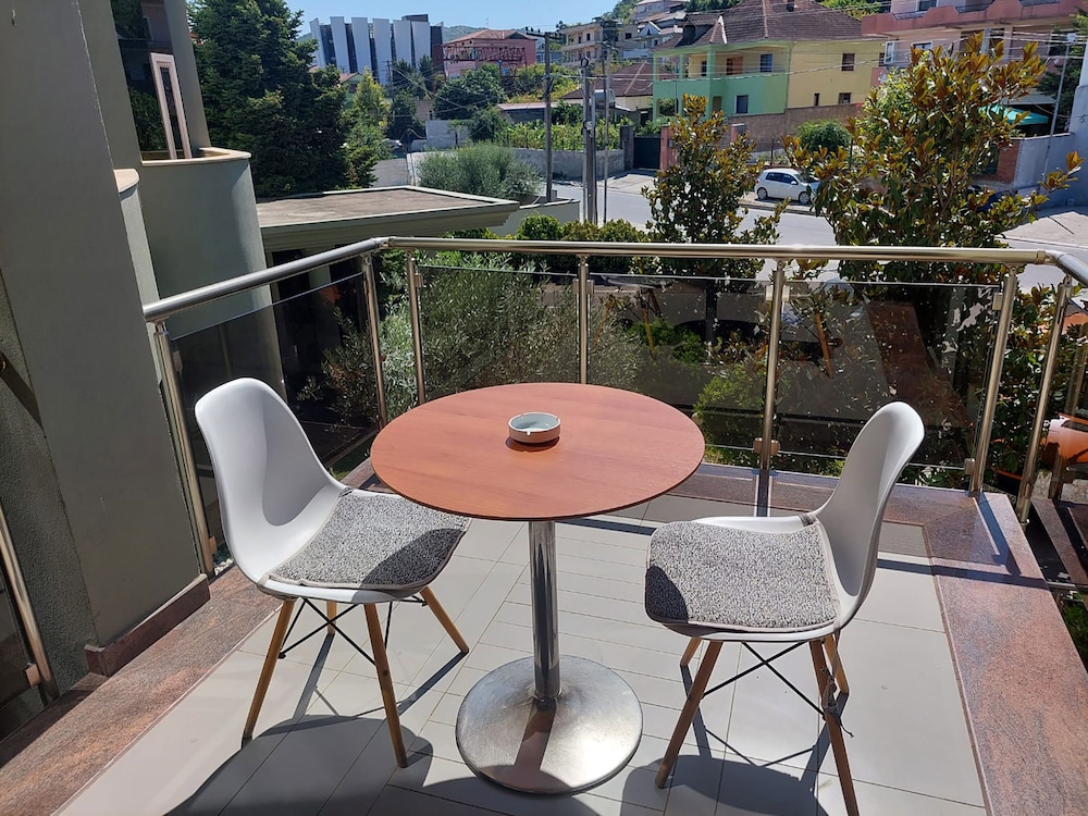 

Bologna - Tirana - Hotel Green