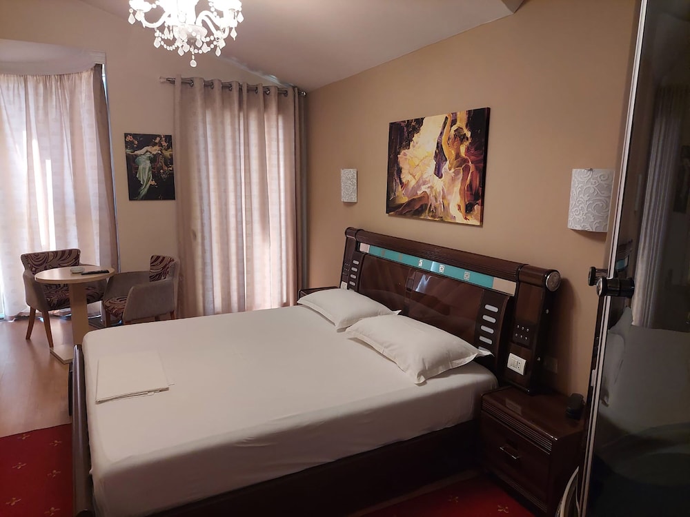 

Brindisi - Tirana - Hotel Green