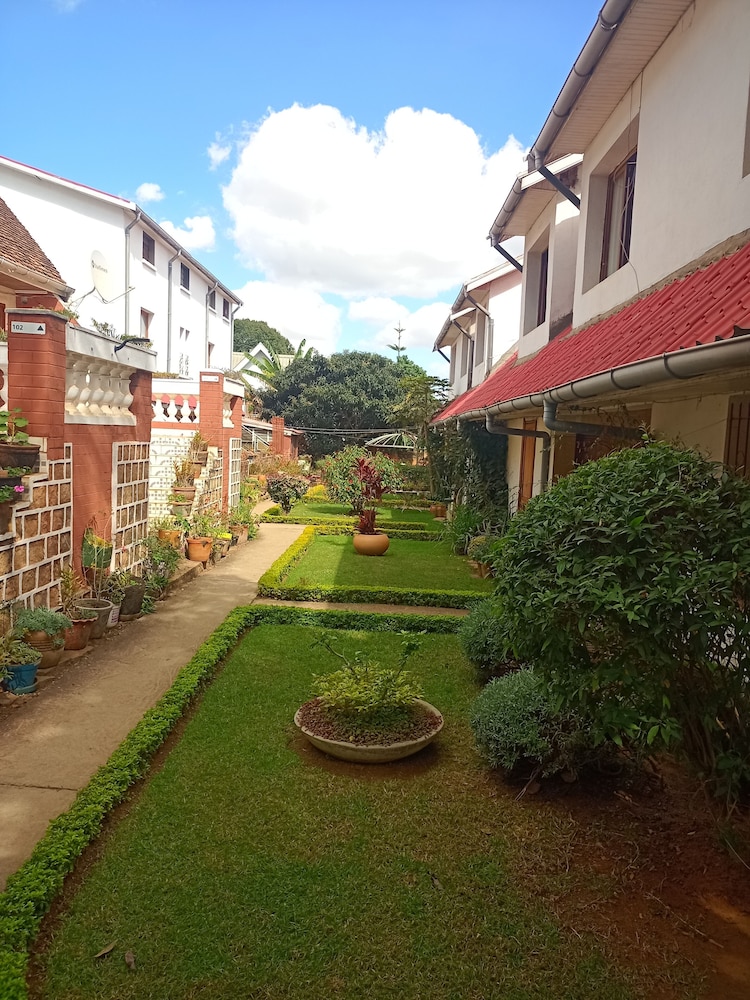 

Milano - Antananarivo - La Résidence d'Ankerana