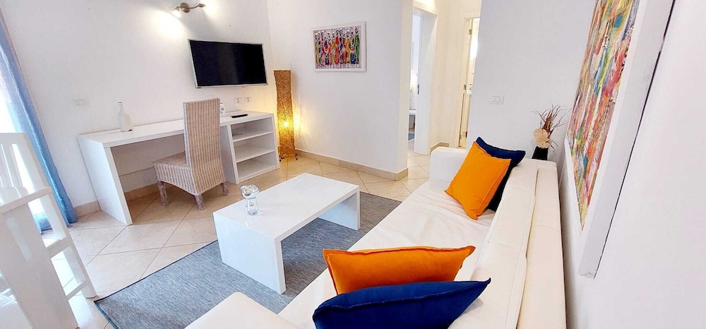 

Bologna - Santa Maria,Isola di Sal - Branco Suites