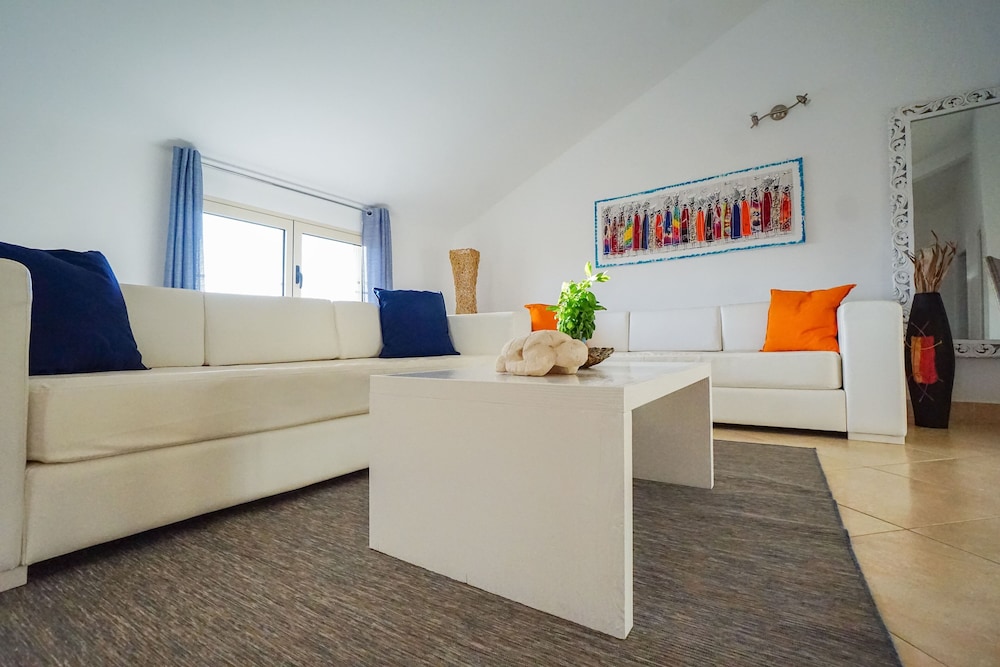 

Verona - Santa Maria,Isola di Sal - Branco Suites
