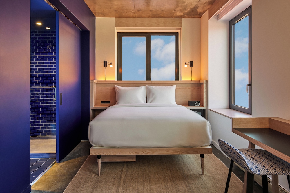 

Bari - Bronx - Radio Hotel