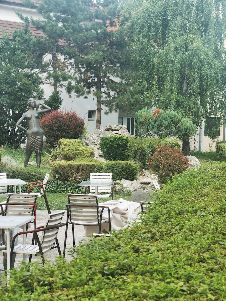 

Bari - Belgrado - Hotel Slodes